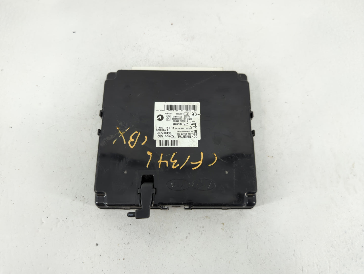 2012-2017 Hyundai Veloster Chassis Control Module Ccm Bcm Body Control - Oemusedautoparts1.com
