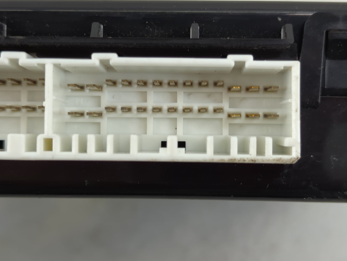 2012-2017 Hyundai Veloster Chassis Control Module Ccm Bcm Body Control - Oemusedautoparts1.com