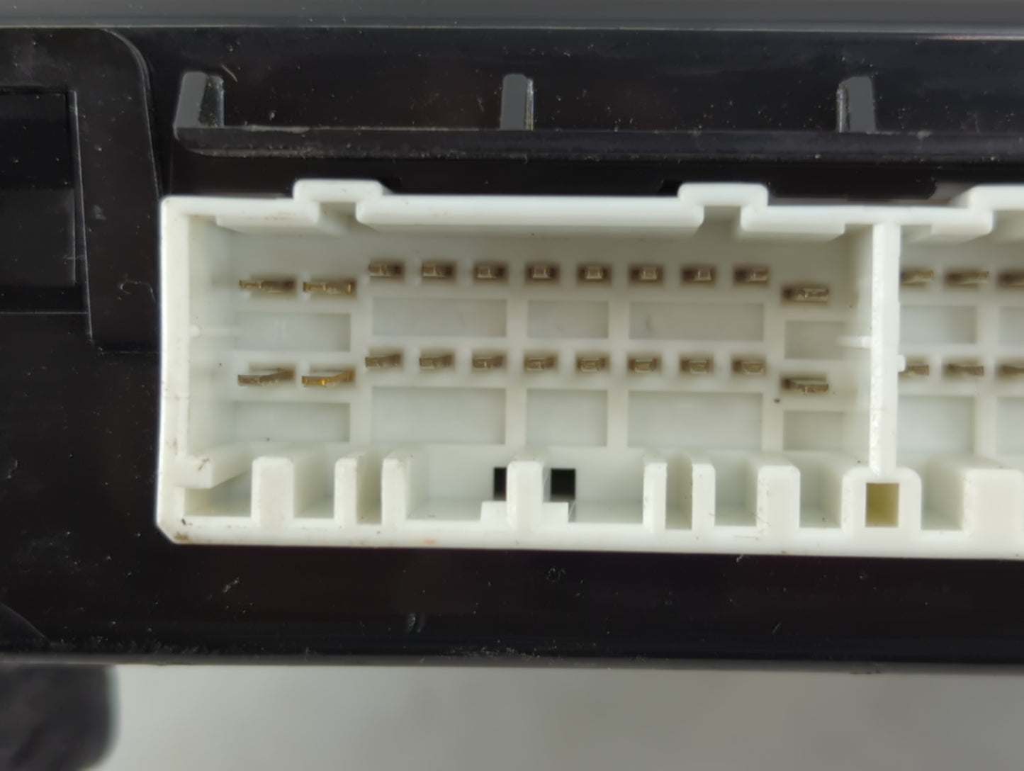 2012-2017 Hyundai Veloster Chassis Control Module Ccm Bcm Body Control - Oemusedautoparts1.com