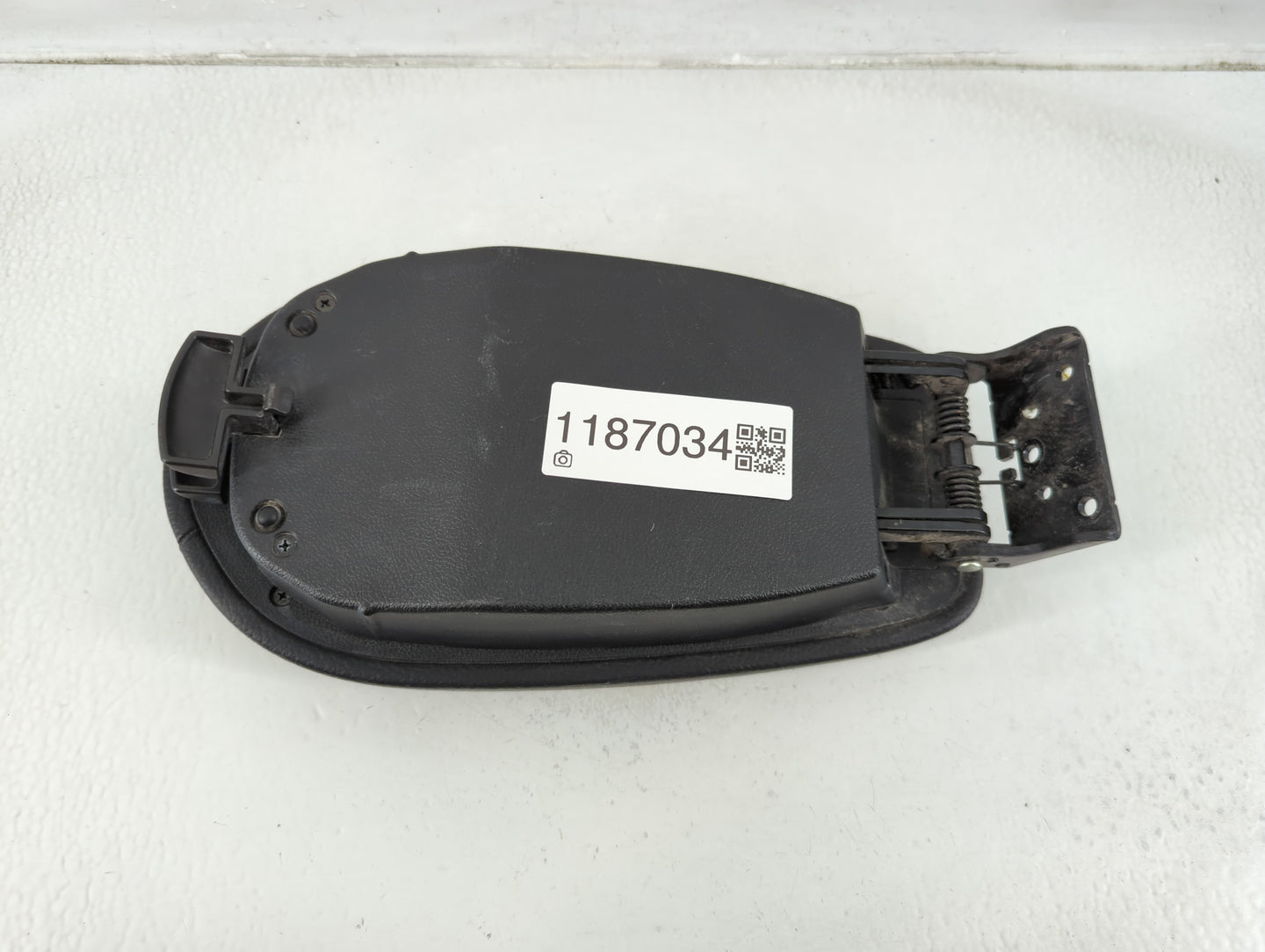 2012-2017 Hyundai Veloster Center Console Armrest Cover Lid Fits Fits 2012 2013 2014 2015 2016 2017 OEM Used Auto Parts - Oe