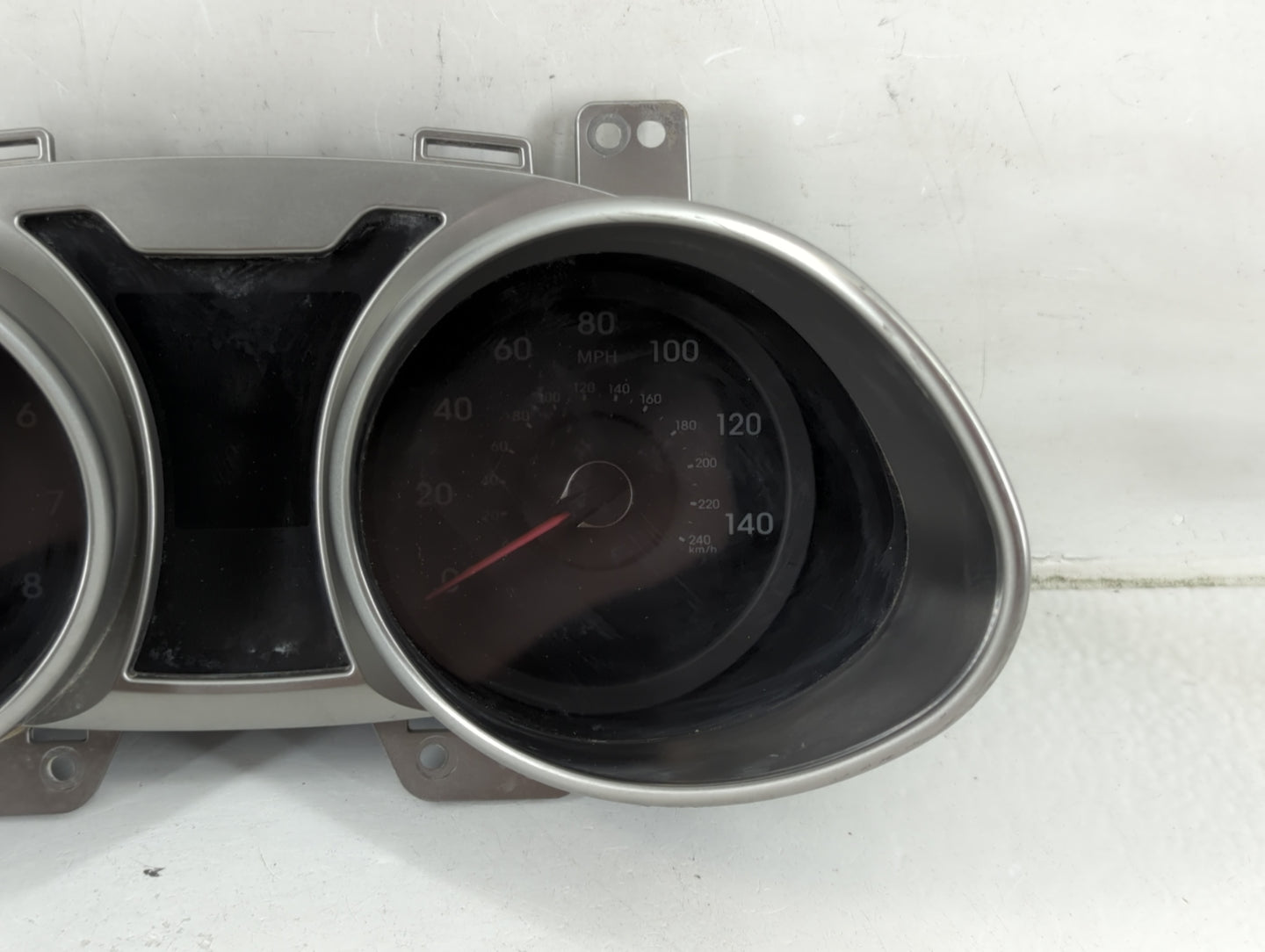 2012-2015 Hyundai Veloster Instrument Cluster Speedometer Gauges P/N:94001-2V330 Fits Fits 2012 2013 2014 2015 OEM Used Auto