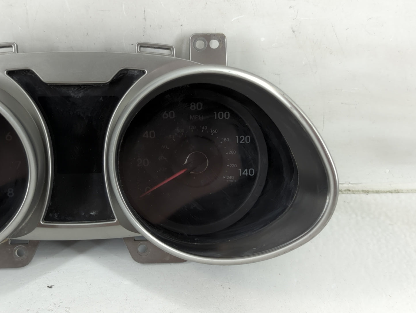 2012-2015 Hyundai Veloster Instrument Cluster Speedometer Gauges P/N:94001-2V330 Fits Fits 2012 2013 2014 2015 OEM Used Auto