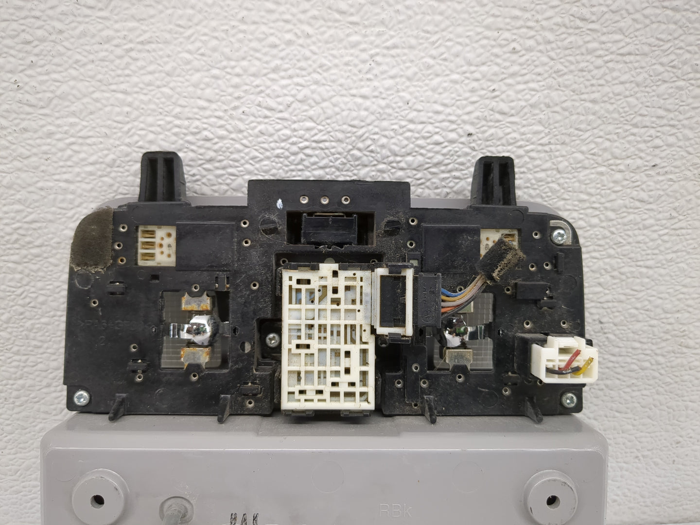2012 Hyundai Veloster Overhead Roof Console - Oemusedautoparts1.com