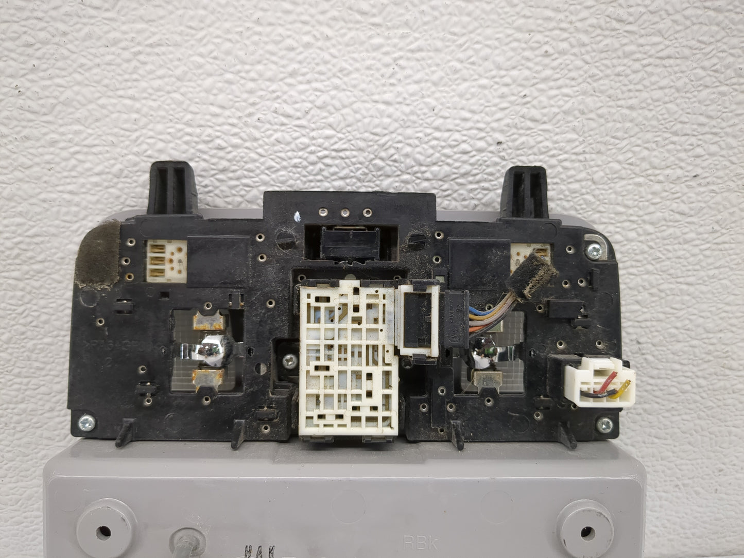 2012 Hyundai Veloster Overhead Roof Console - Oemusedautoparts1.com