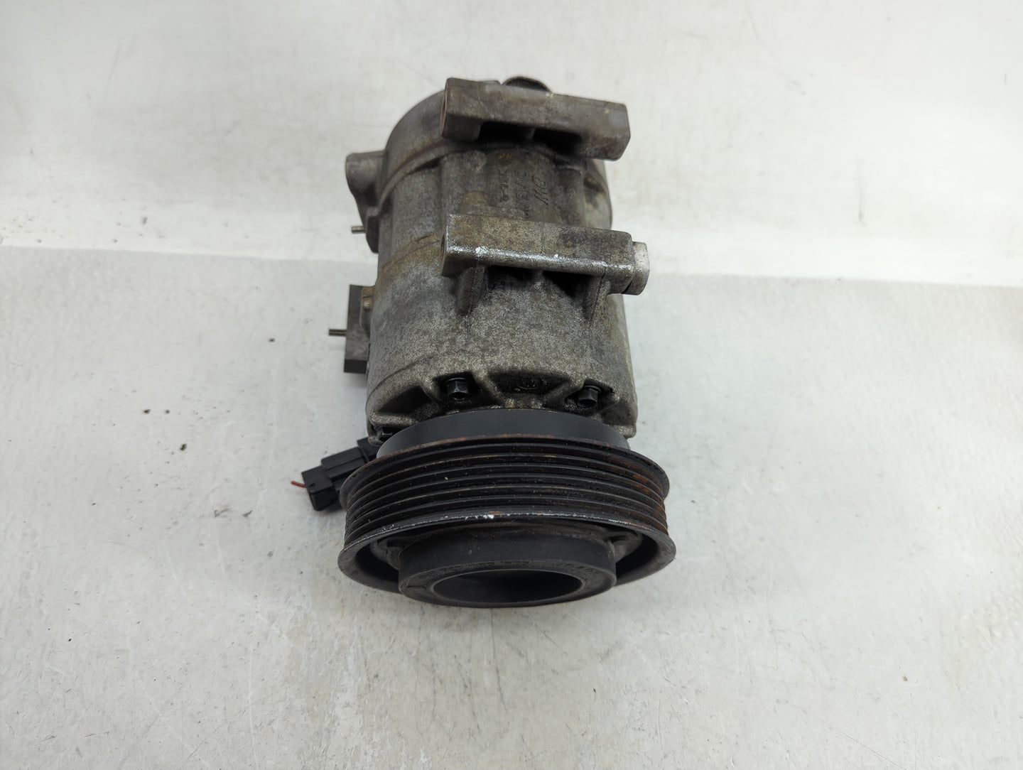 2012-2014 Hyundai Veloster Air Conditioning A/c Ac Compressor Oem - Oemusedautoparts1.com