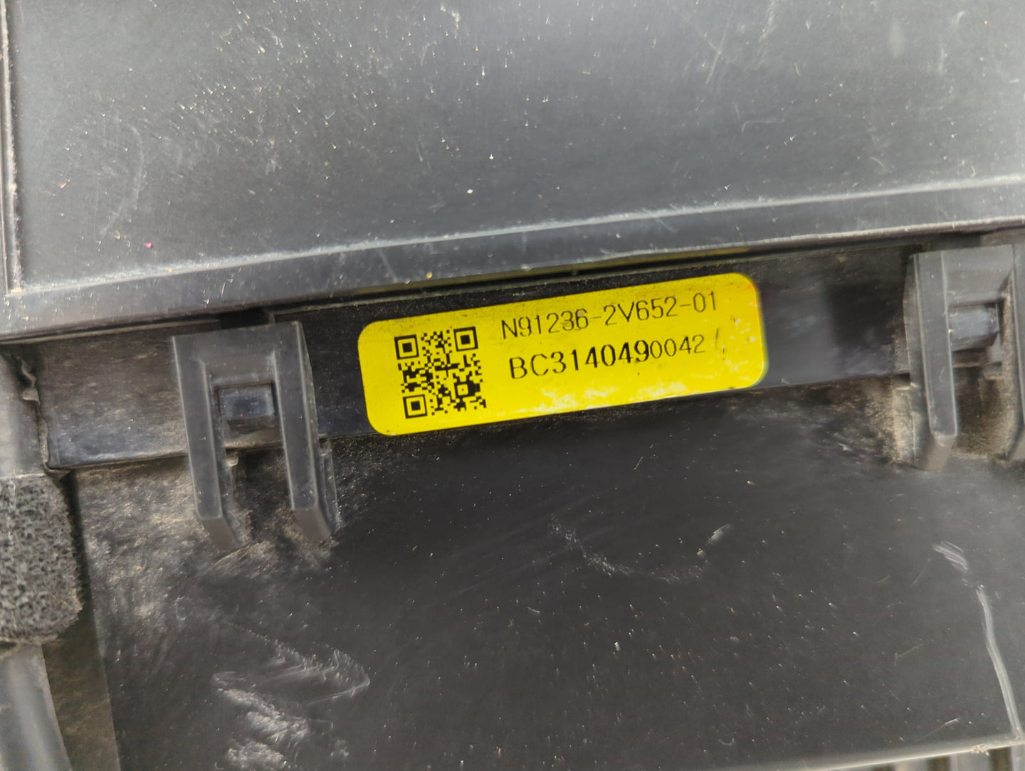 2012-2014 Hyundai Veloster Fusebox Fuse Box Panel Relay Module P/N:91236-2V652-01 Fits Fits 2012 2013 2014 OEM Used Auto Par