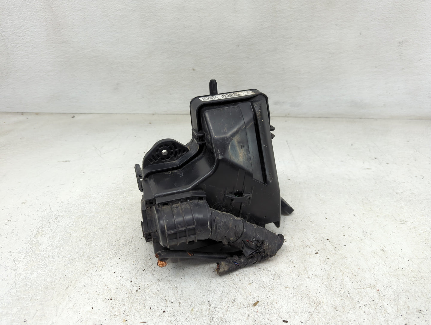 2012-2014 Hyundai Veloster Fusebox Fuse Box Panel Relay Module P/N:91941-2V221 Fits Fits 2012 2013 2014 OEM Used Auto Parts 