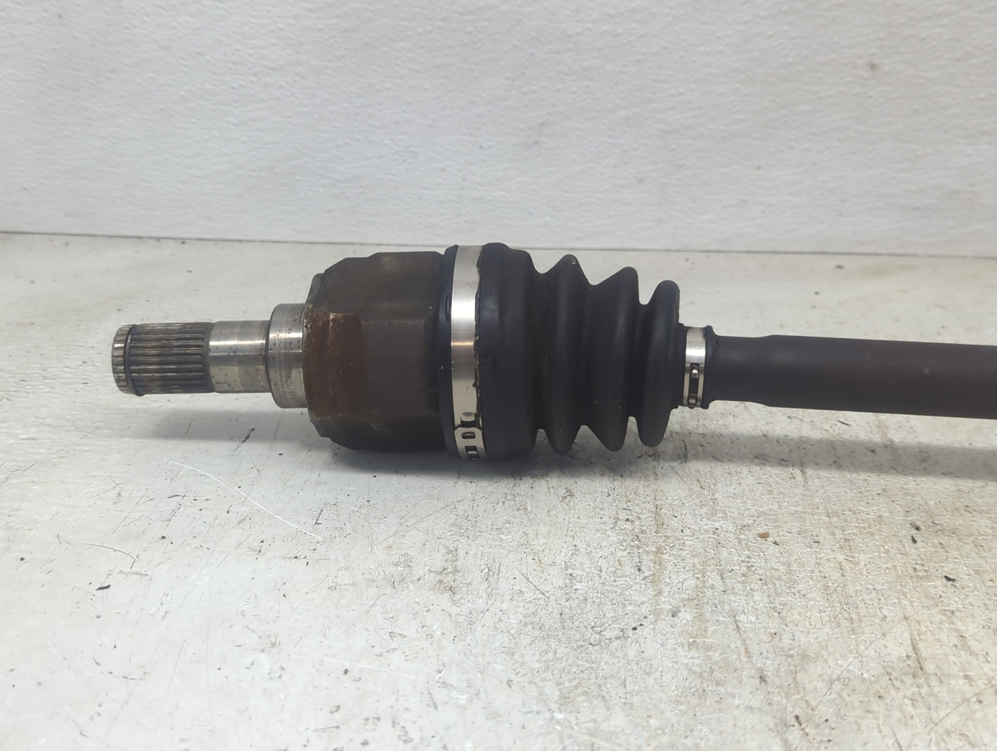 2012-2017 Hyundai Veloster Axle Shaft Front Passenger Cv C/v - Oemusedautoparts1.com