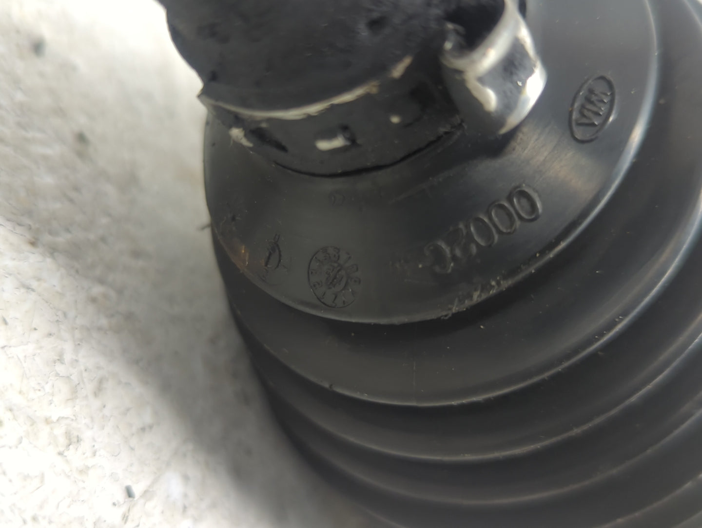 2012-2017 Hyundai Veloster Axle Shaft Front Passenger Cv C/v - Oemusedautoparts1.com