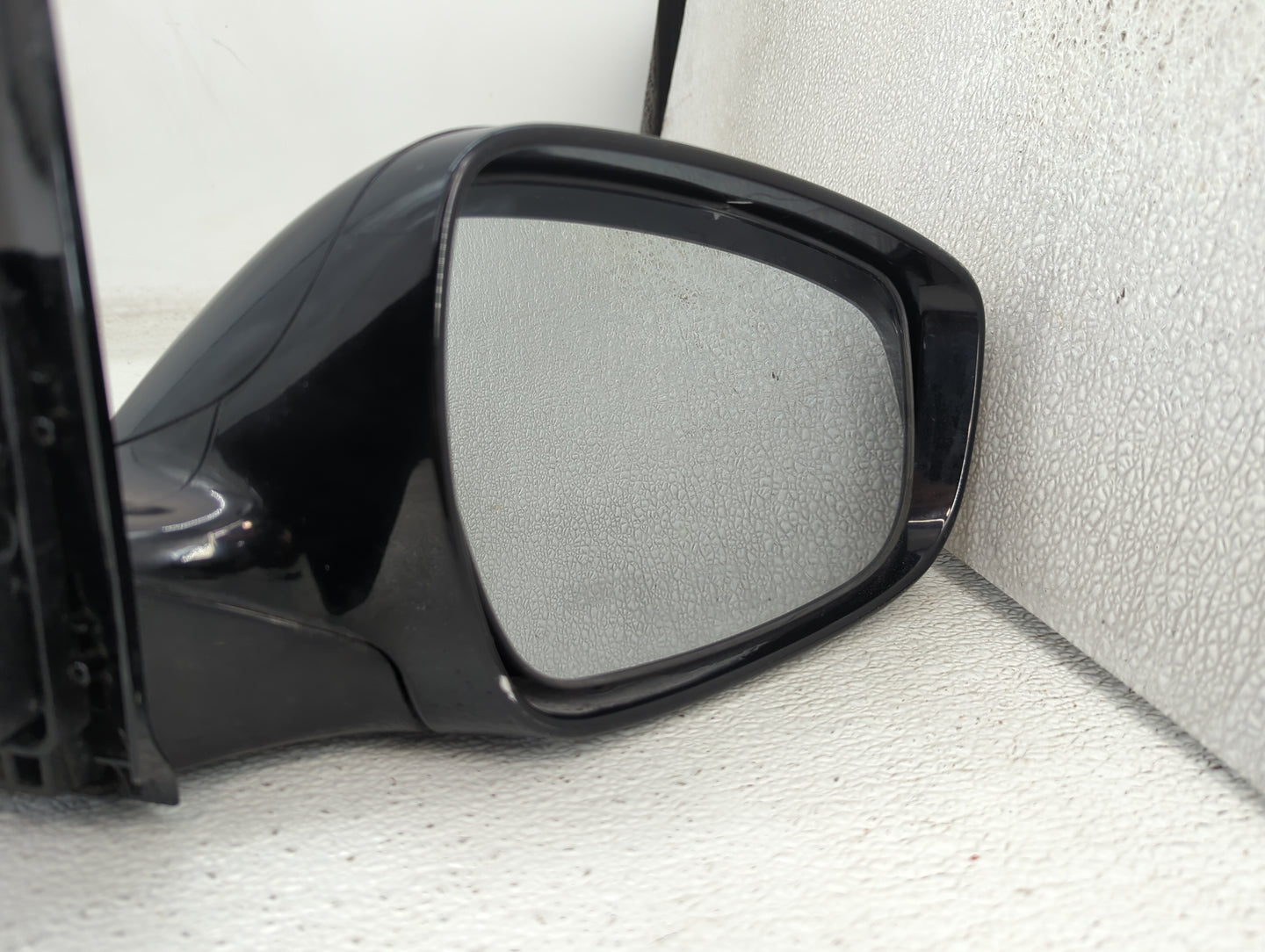 2012-2014 Hyundai Veloster Passenger Side View Mirror - Right Door Mirror OEM Used - Oemusedautoparts1.com