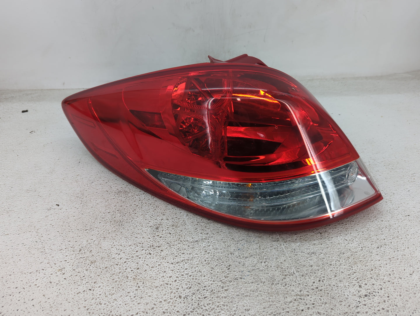 2012-2017 Hyundai Veloster Tail Light Assembly Driver Left OEM Fits Fits 2012 2013 2014 2015 2016 2017 OEM Used Auto Parts -