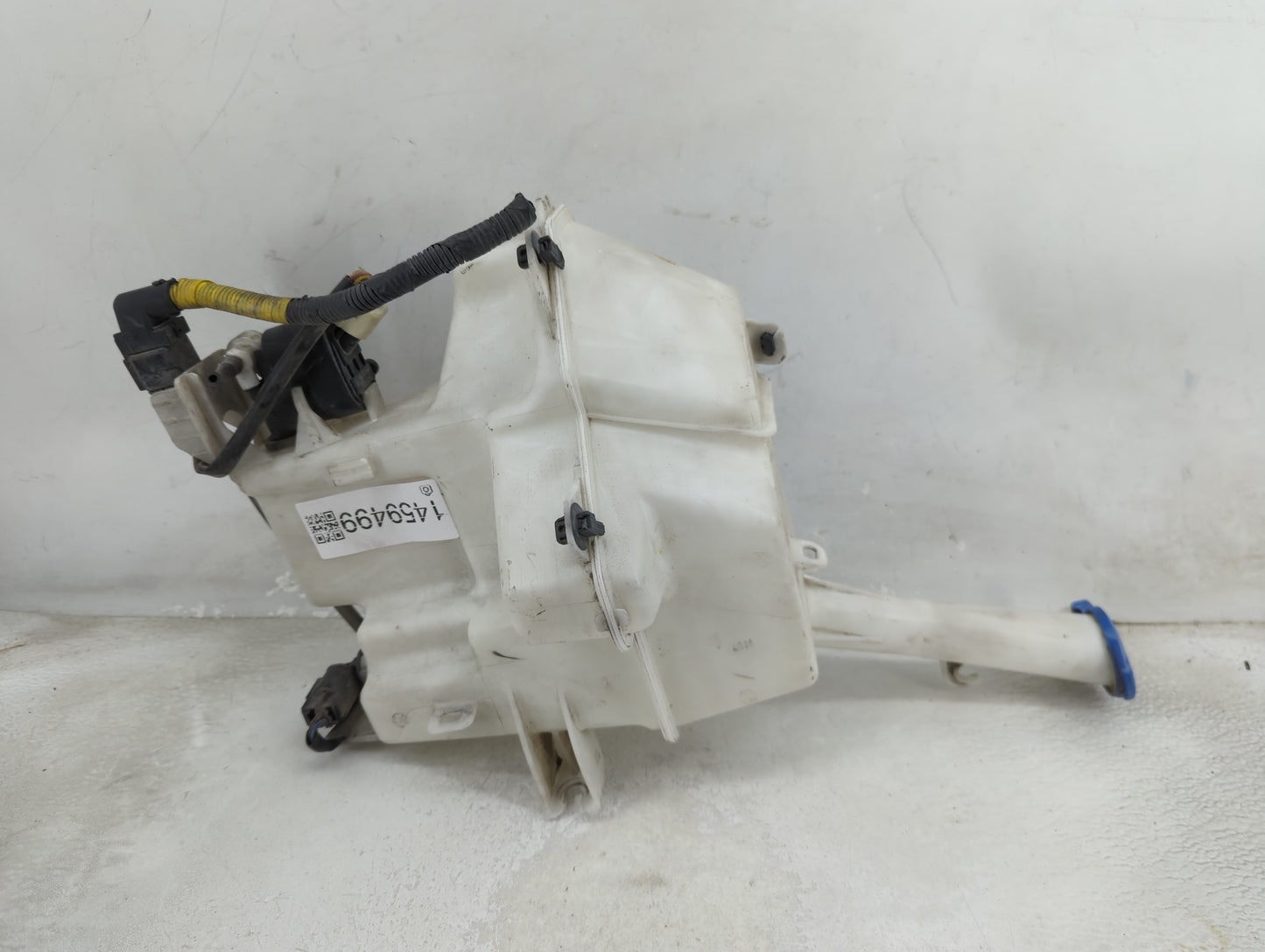 2012-2013 Hyundai Veloster Windshield Washer Fluid Reservoir Bottle Oem 1459499 - Oemusedautoparts1.com