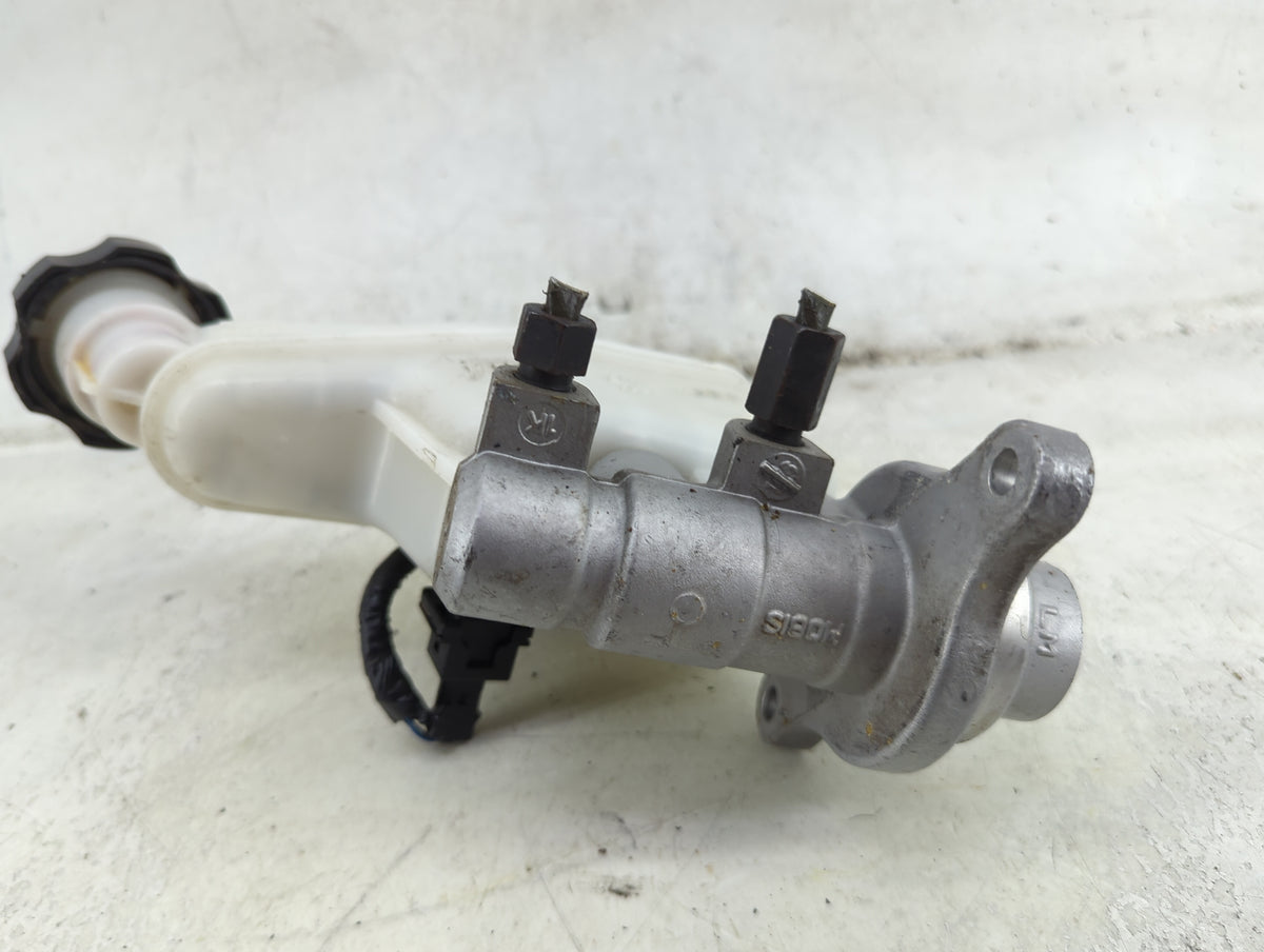 2012-2017 Hyundai Veloster Brake Master Cylinder 1492189 - Oemusedautoparts1.com