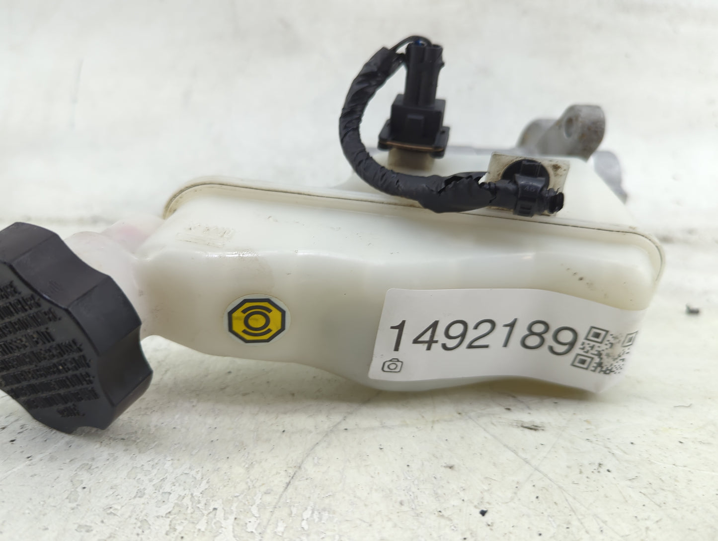 2012-2017 Hyundai Veloster Brake Master Cylinder 1492189 - Oemusedautoparts1.com