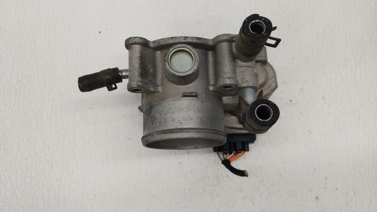 2012-2017 Hyundai Veloster Throttle Body P/N:35100-2B300 Fits Fits 2012 2013 2014 2015 2016 2017 2018 2019 OEM Used Auto Par