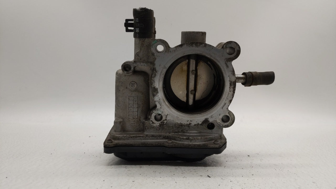2012-2017 Hyundai Veloster Throttle Body P/N:35100-2B300 Fits Fits 2012 2013 2014 2015 2016 2017 2018 2019 OEM Used Auto Par
