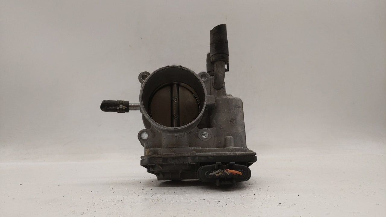 2012-2017 Hyundai Veloster Throttle Body P/N:5302-1S02 35100-2B300 Fits Fits 2012 2013 2014 2015 2016 2017 2018 2019 OEM Use