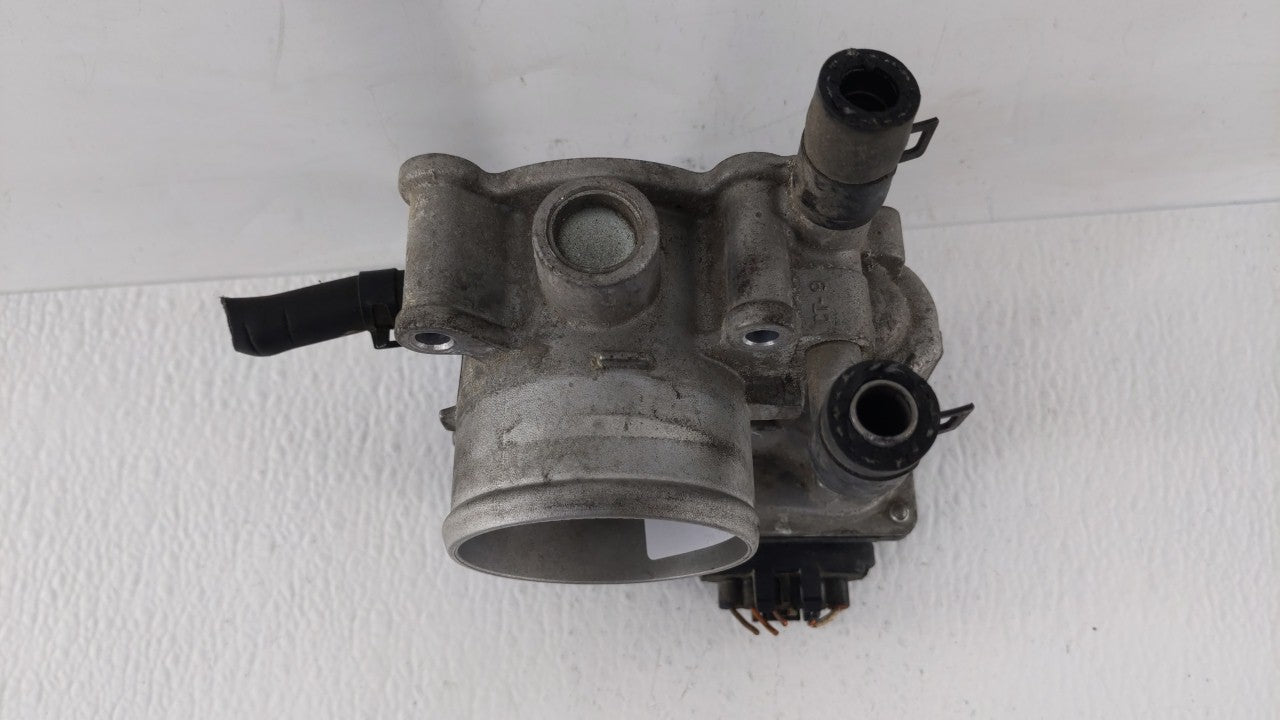 2012-2017 Hyundai Veloster Throttle Body P/N:35100-2B310 5302-1S02, 35100-2B300 Fits Fits 2012 2013 2014 2015 2016 2017 2018