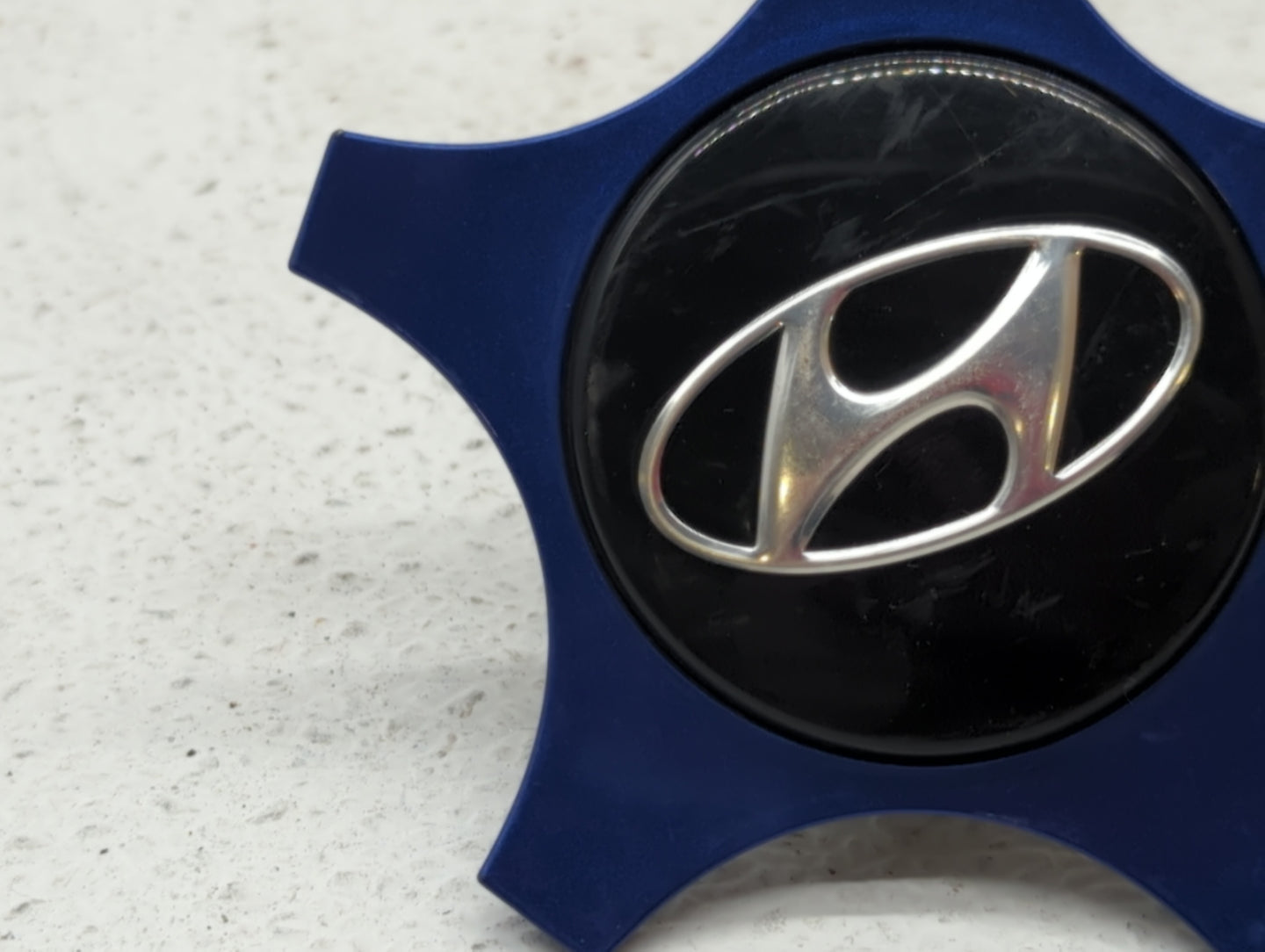 2012 Hyundai Veloster Rim Wheel Center Cap Dark Blue - Oemusedautoparts1.com