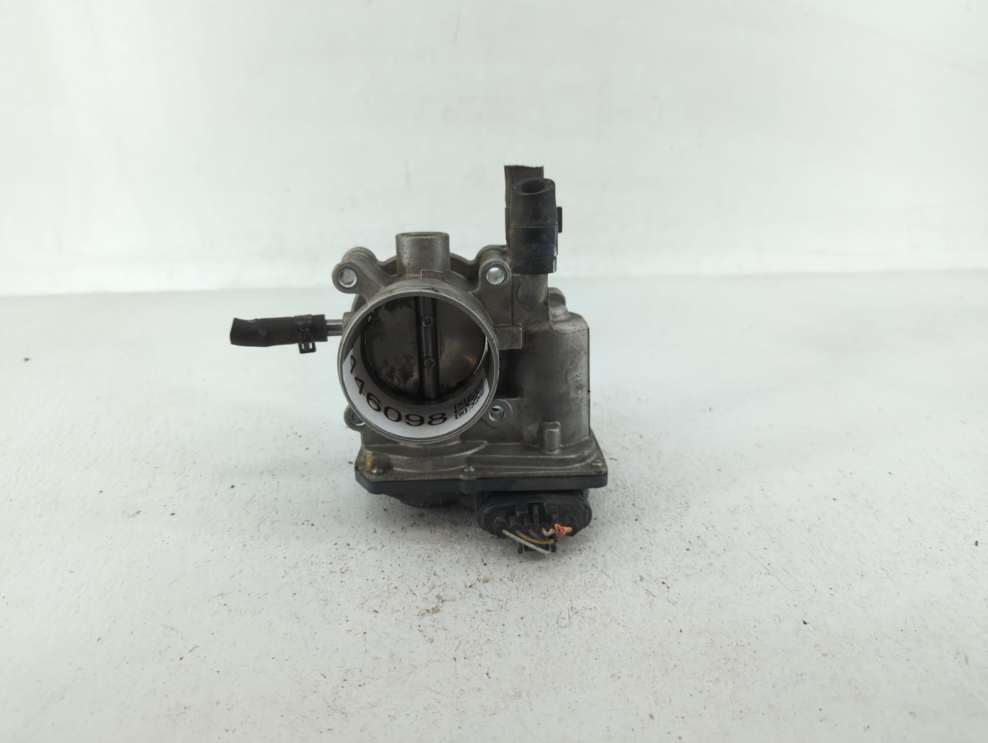 2012 Hyundai Veloster Throttle Body P/N:35100-2B300 Fits OEM Used Auto Parts - Oemusedautoparts1.com