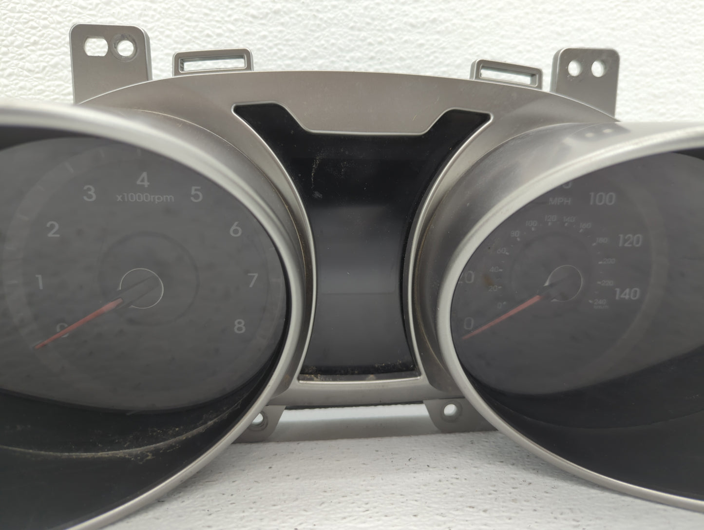 2012-2015 Hyundai Veloster Instrument Cluster Speedometer Gauges P/N:94001-2V330 94011-2V331PD5 Fits Fits 2012 2013 2014 201