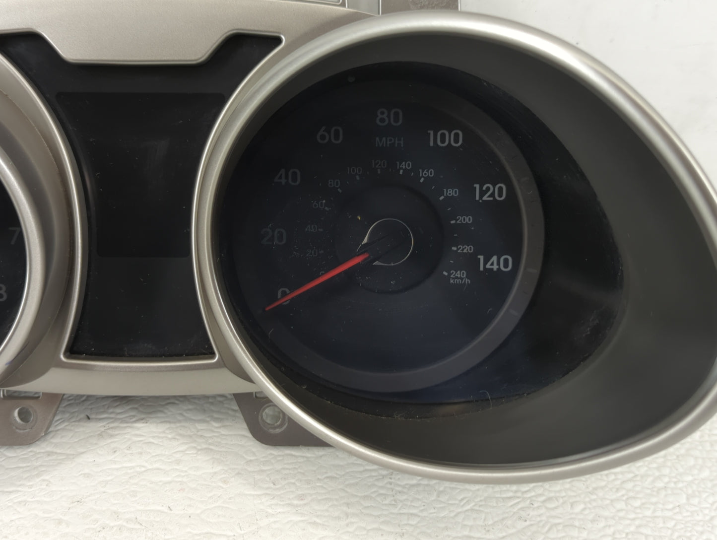 2012-2015 Hyundai Veloster Instrument Cluster Speedometer Gauges P/N:94001-2V330 94011-2V331 Fits Fits 2012 2013 2014 2015 O