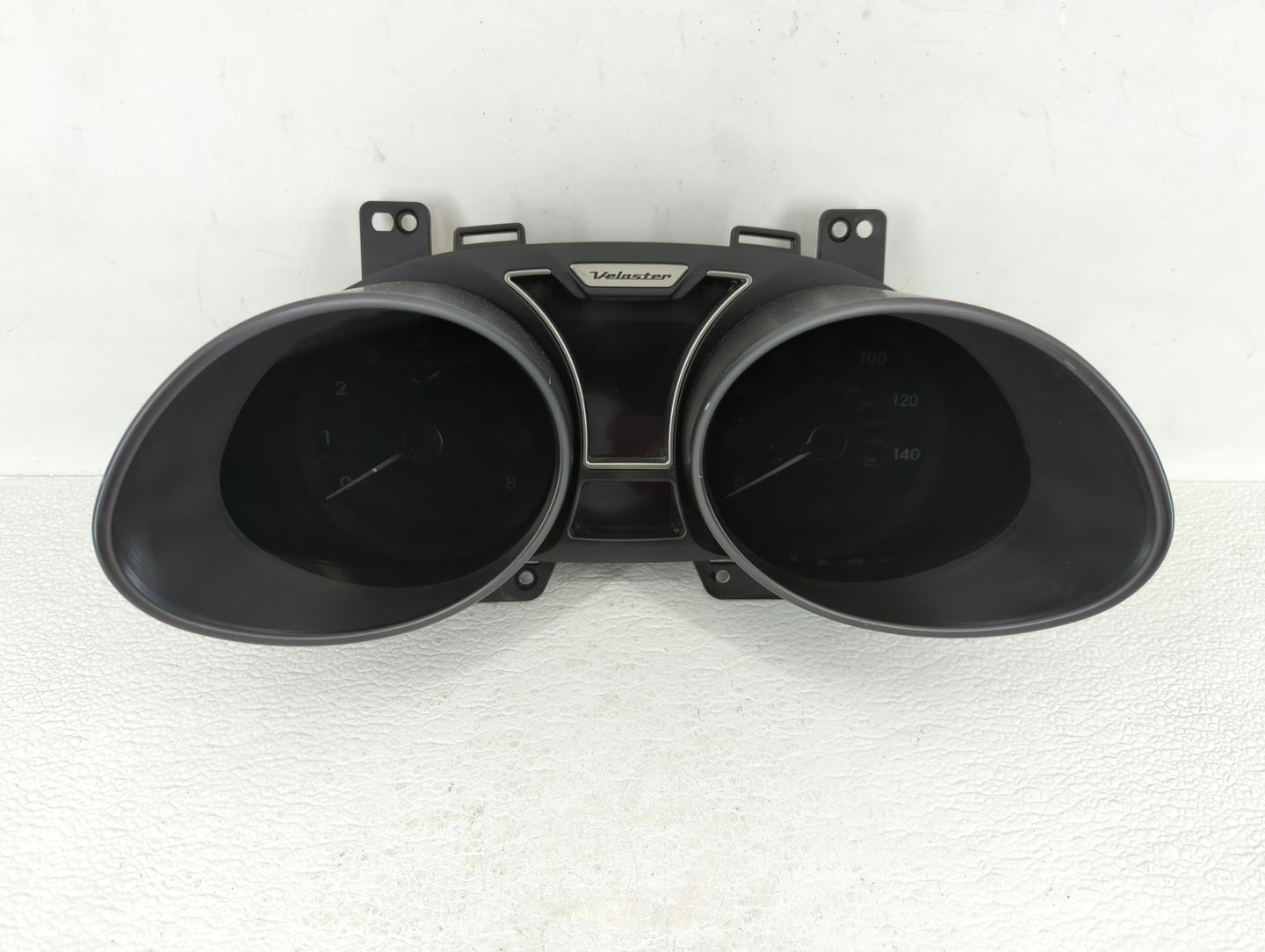 2012-2015 Hyundai Veloster Instrument Cluster Speedometer Gauges P/N:94011-2V330PD5 94001-2V330 Fits Fits 2012 2013 2014 201