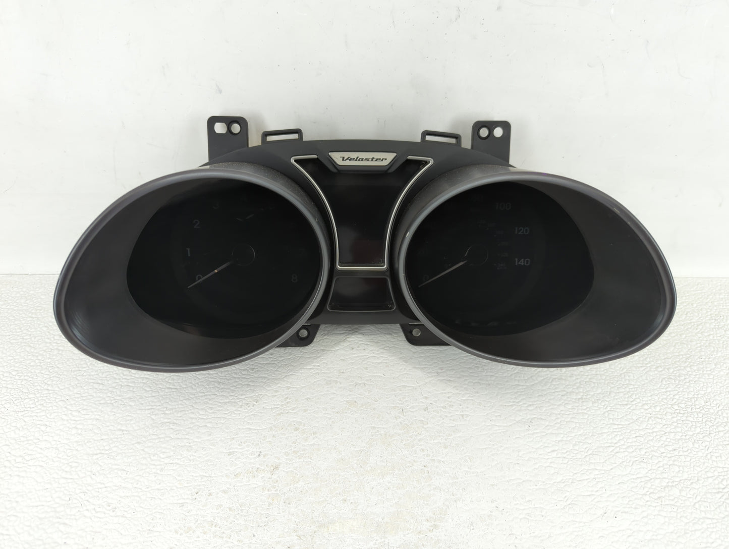 2012-2015 Hyundai Veloster Instrument Cluster Speedometer Gauges P/N:94011-2V330PD5 94001-2V330 Fits Fits 2012 2013 2014 201