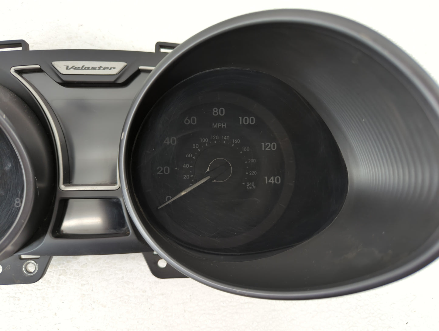 2012-2015 Hyundai Veloster Instrument Cluster Speedometer Gauges P/N:94011-2V330PD5 94001-2V330 Fits Fits 2012 2013 2014 201
