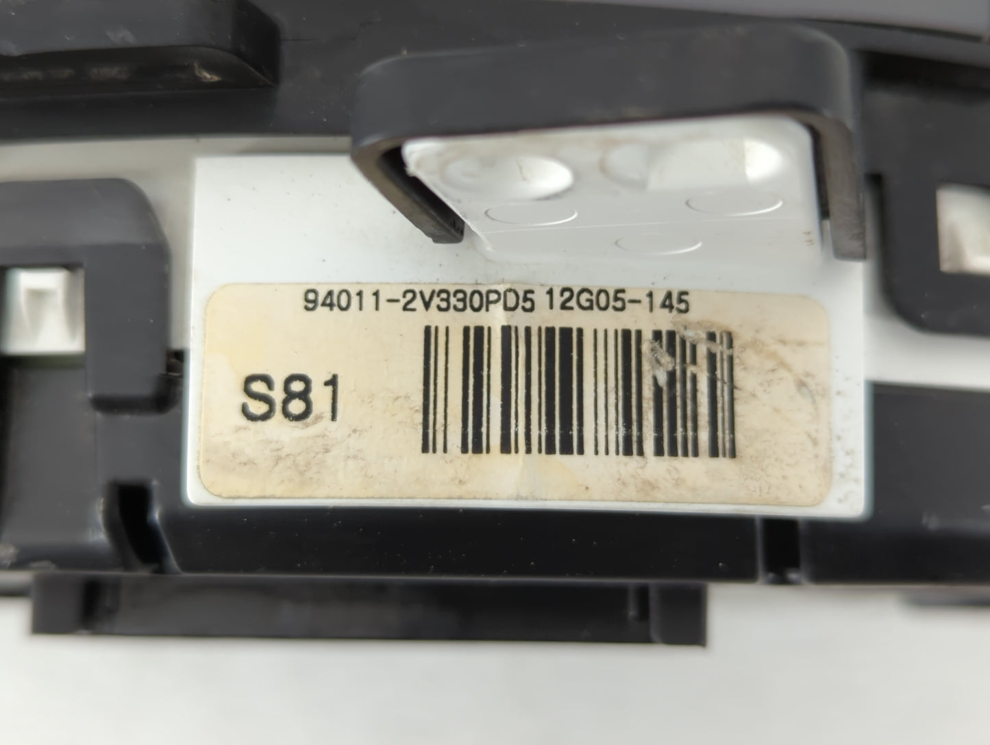 2012-2015 Hyundai Veloster Instrument Cluster Speedometer Gauges P/N:94011-2V330PD5 94001-2V330 Fits Fits 2012 2013 2014 201