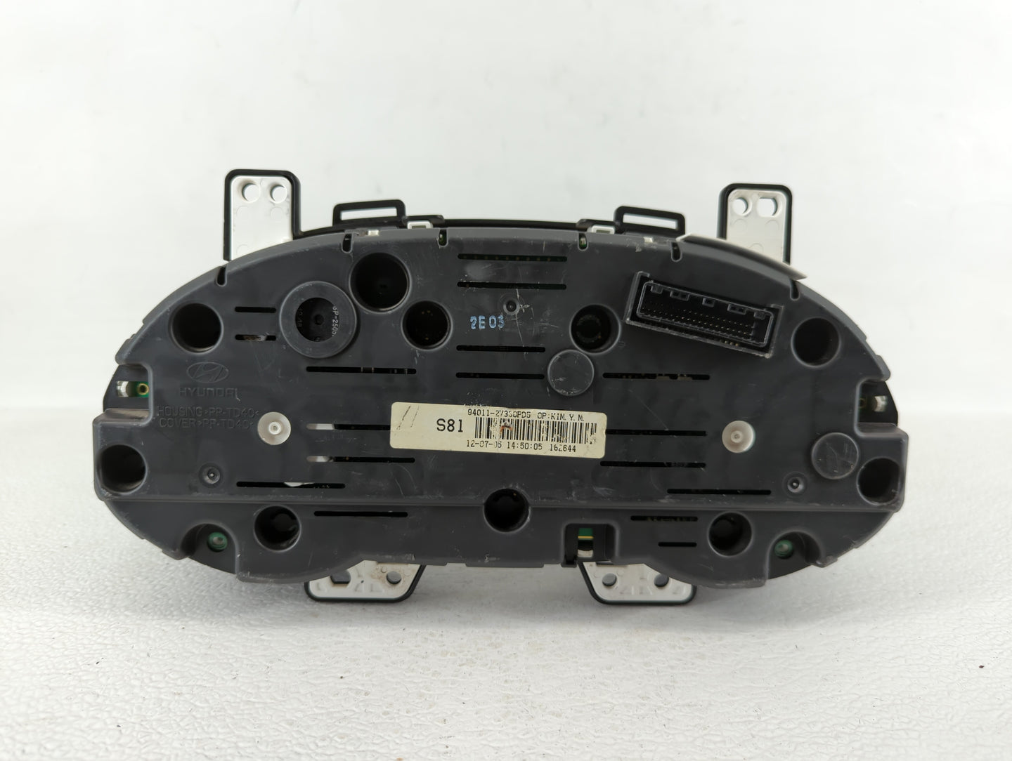 2012-2015 Hyundai Veloster Instrument Cluster Speedometer Gauges P/N:94011-2V330PD5 94001-2V330 Fits Fits 2012 2013 2014 201