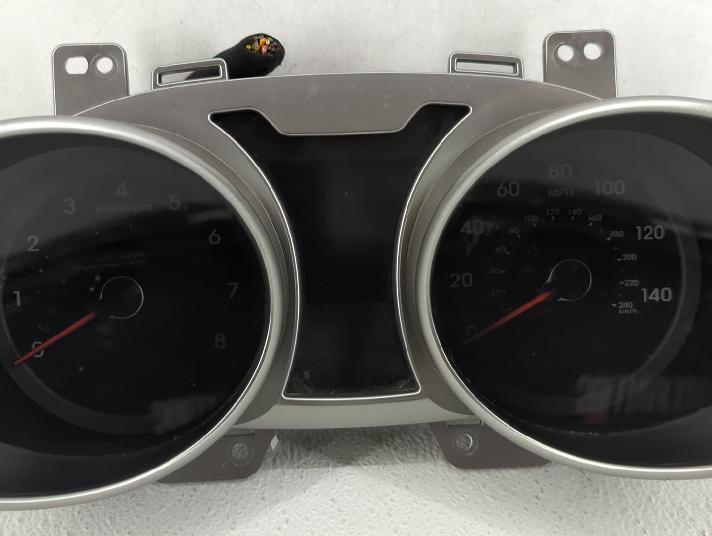 2012-2013 Hyundai Veloster Instrument Cluster Speedometer Gauges P/N:94001-2V330 Fits Fits 2012 2013 OEM Used Auto Parts - O
