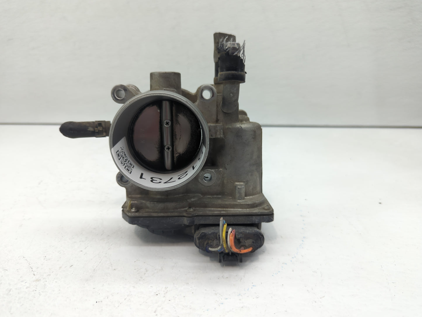 2012-2017 Hyundai Veloster Throttle Body P/N:35100-2B300 Fits Fits 2012 2013 2014 2015 2016 2017 2018 2019 OEM Used Auto Par