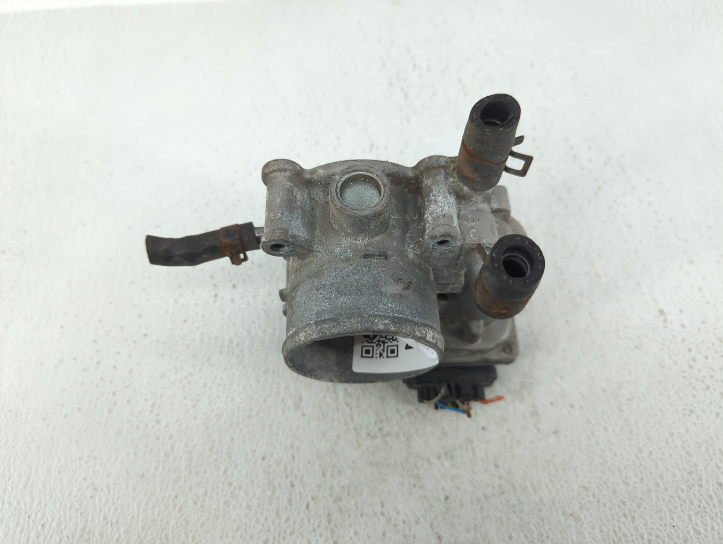 2012-2017 Hyundai Veloster Throttle Body P/N:35100-2B300 Fits Fits 2012 2013 2014 2015 2016 2017 2018 2019 OEM Used Auto Par