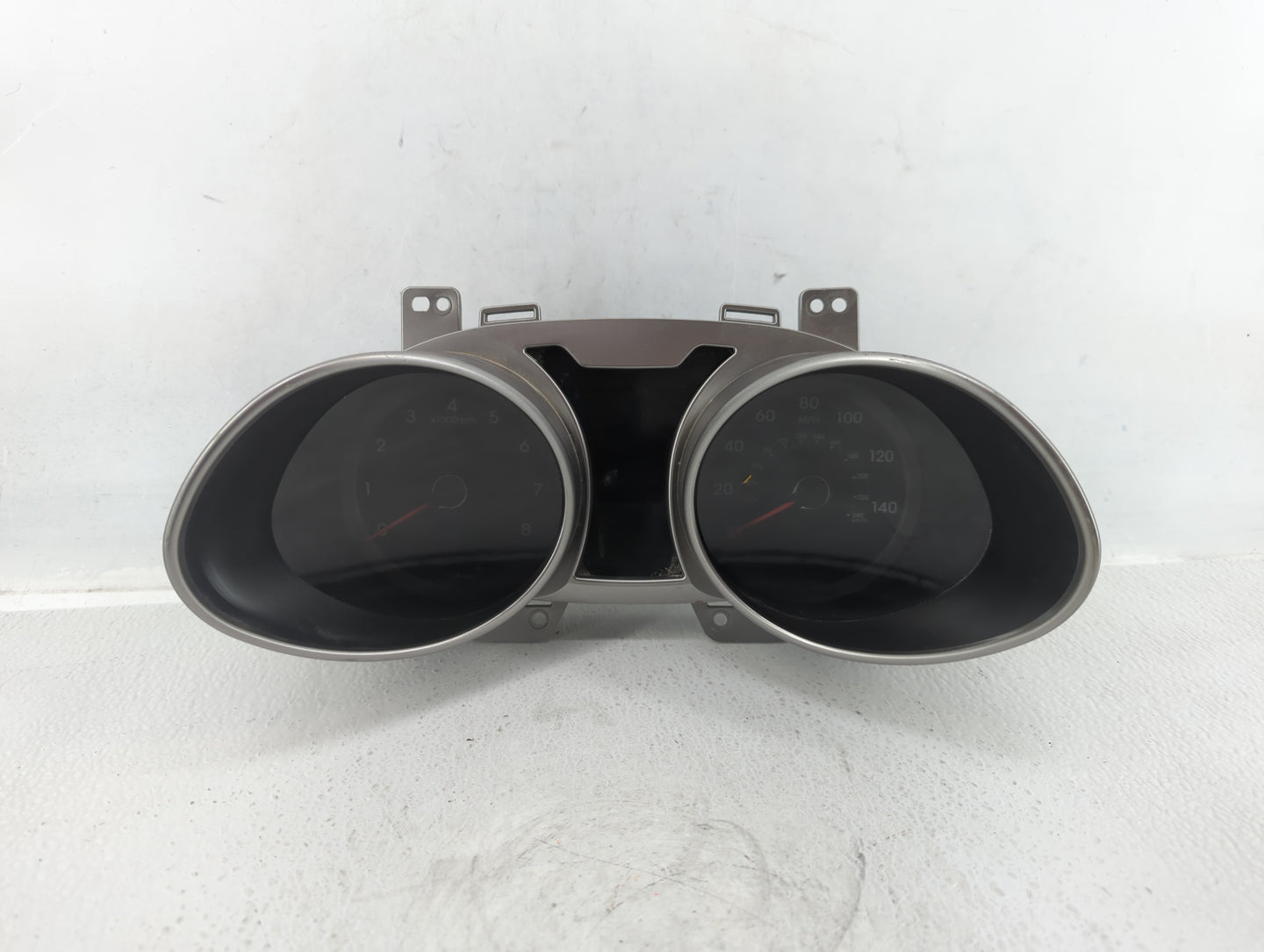 2012-2015 Hyundai Veloster Instrument Cluster Speedometer Gauges P/N:94001-2V330 Fits Fits 2012 2013 2014 2015 OEM Used Auto