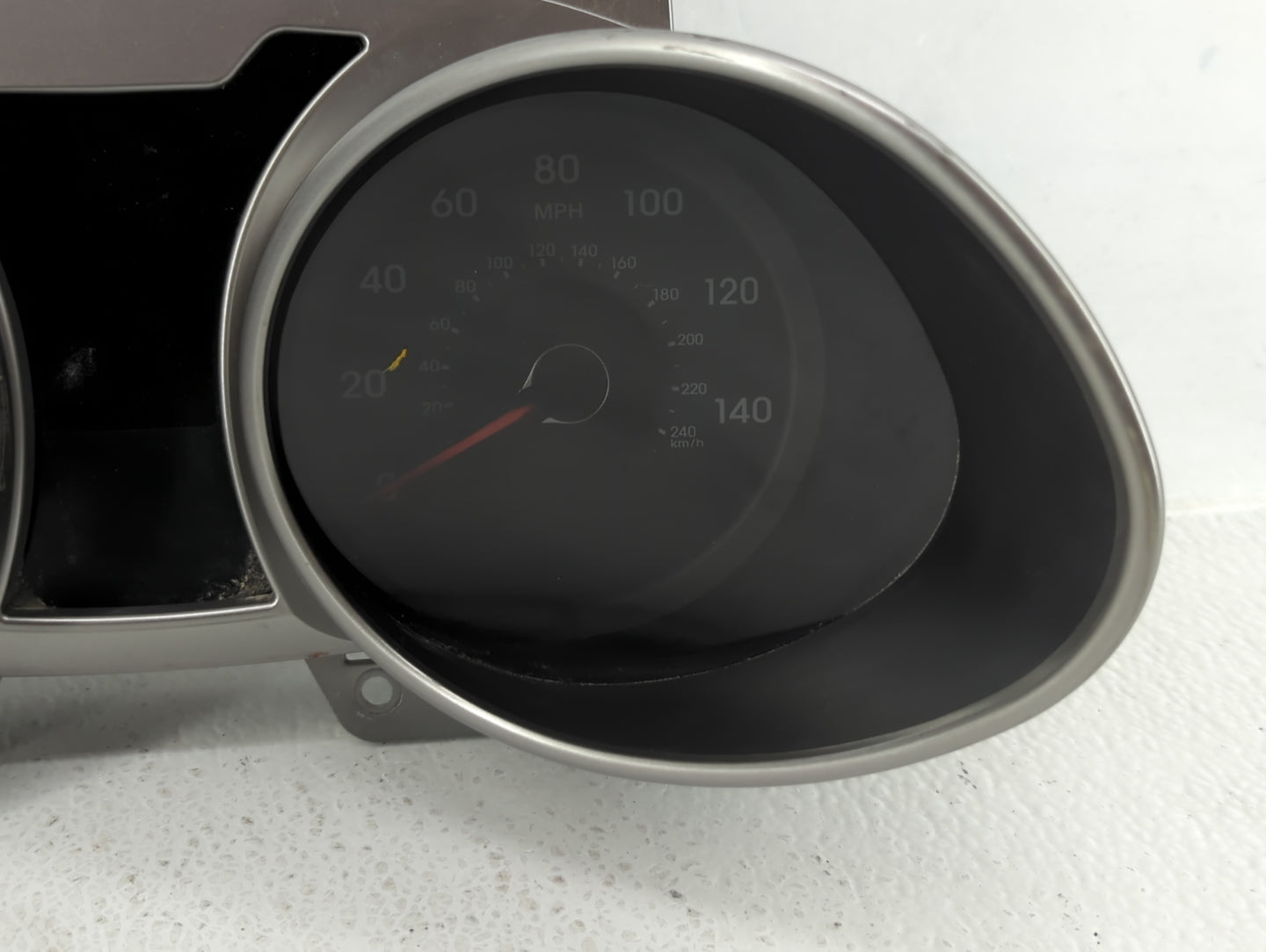 2012-2015 Hyundai Veloster Instrument Cluster Speedometer Gauges P/N:94001-2V330 Fits Fits 2012 2013 2014 2015 OEM Used Auto