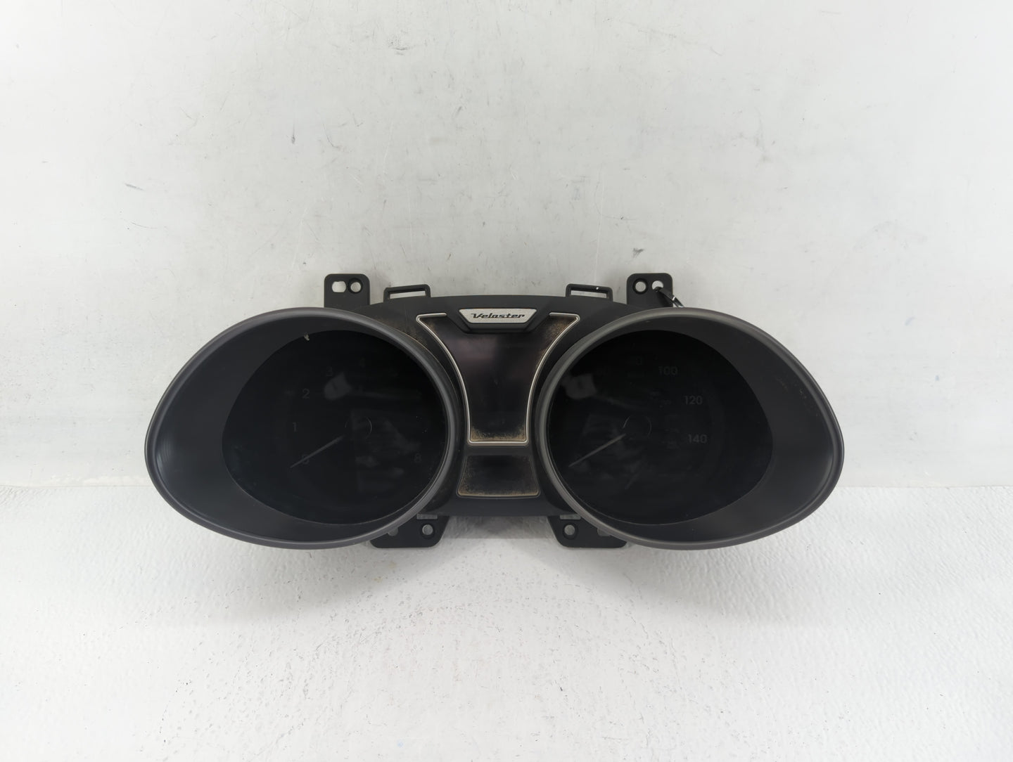 2012-2015 Hyundai Veloster Instrument Cluster Speedometer Gauges P/N:94011-2V331PD5 Fits Fits 2012 2013 2014 2015 OEM Used A