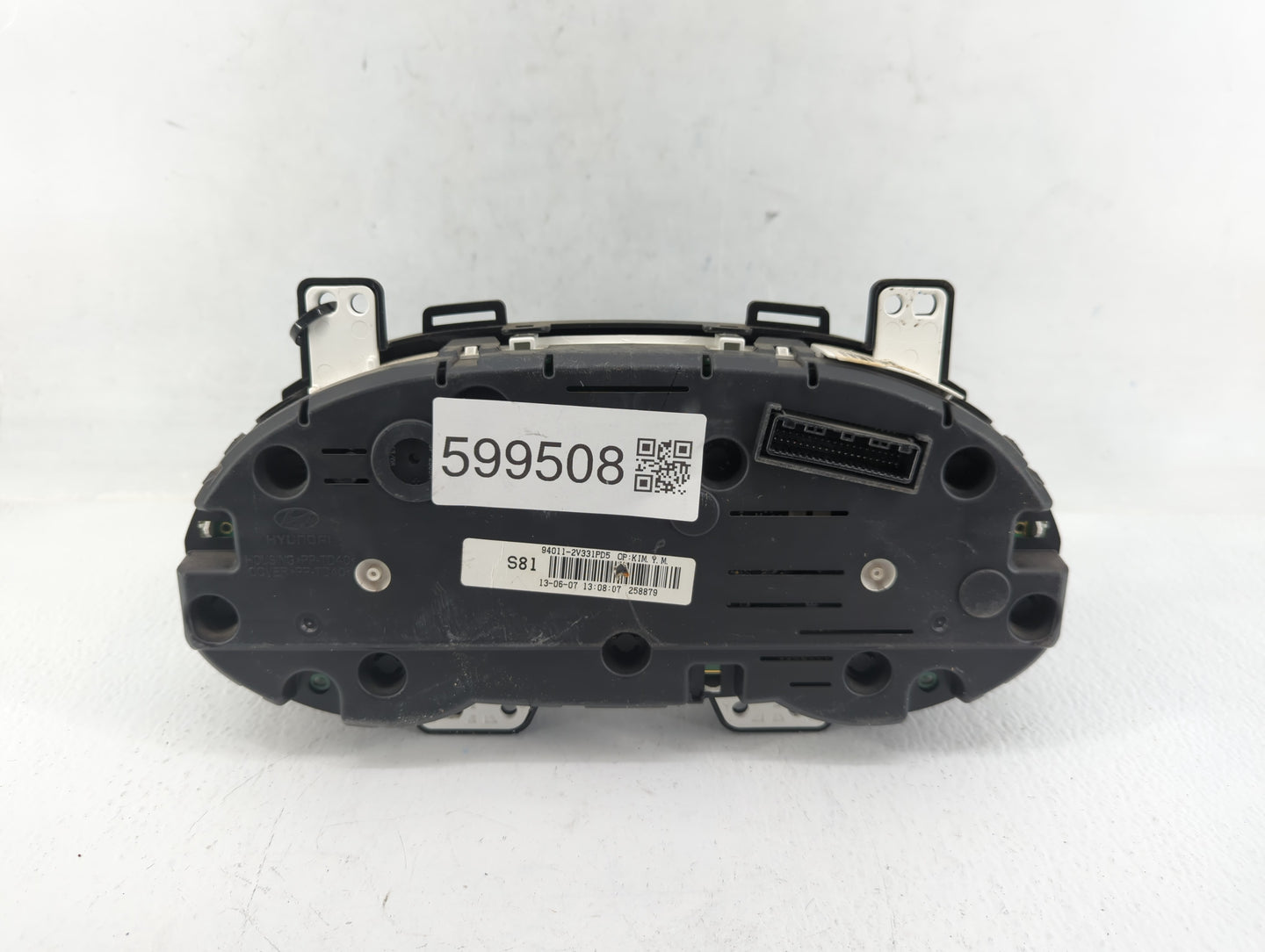 2012-2015 Hyundai Veloster Instrument Cluster Speedometer Gauges P/N:94011-2V331PD5 Fits Fits 2012 2013 2014 2015 OEM Used A
