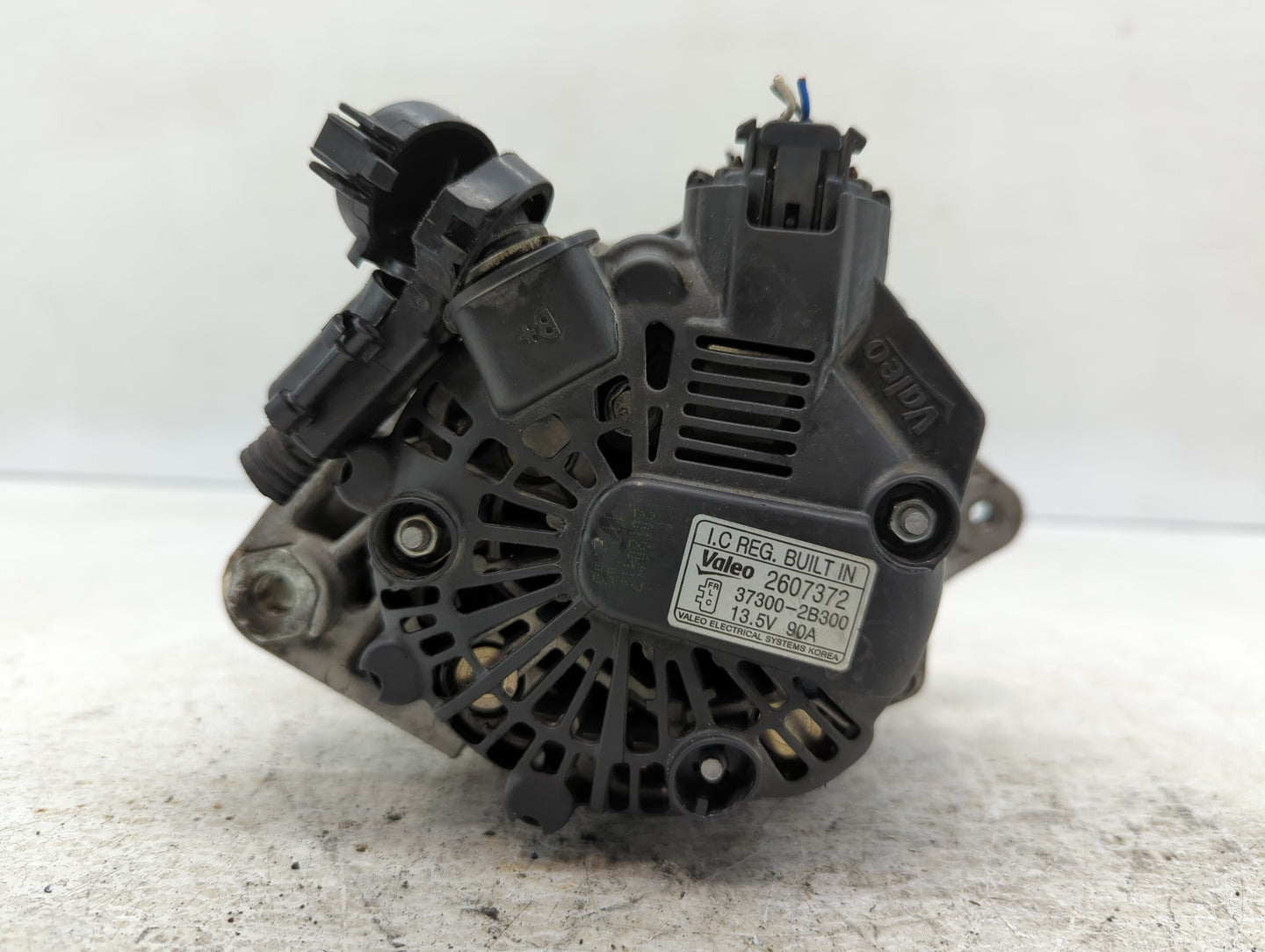 2012-2017 Hyundai Veloster Alternator Replacement Generator Charging Assembly Engine OEM P/N:37300-2B300 2607372 Fits OEM Us