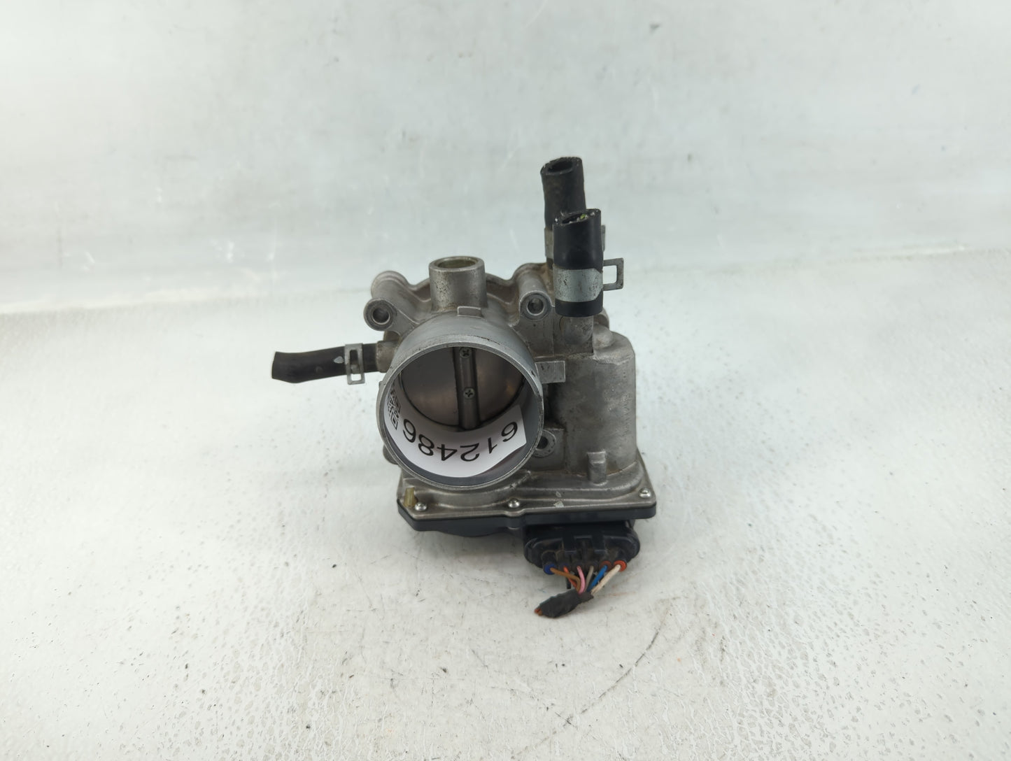 2012-2017 Hyundai Veloster Throttle Body P/N:5301 3P30 35100-2B300 Fits Fits 2012 2013 2014 2015 2016 2017 2018 2019 OEM Use