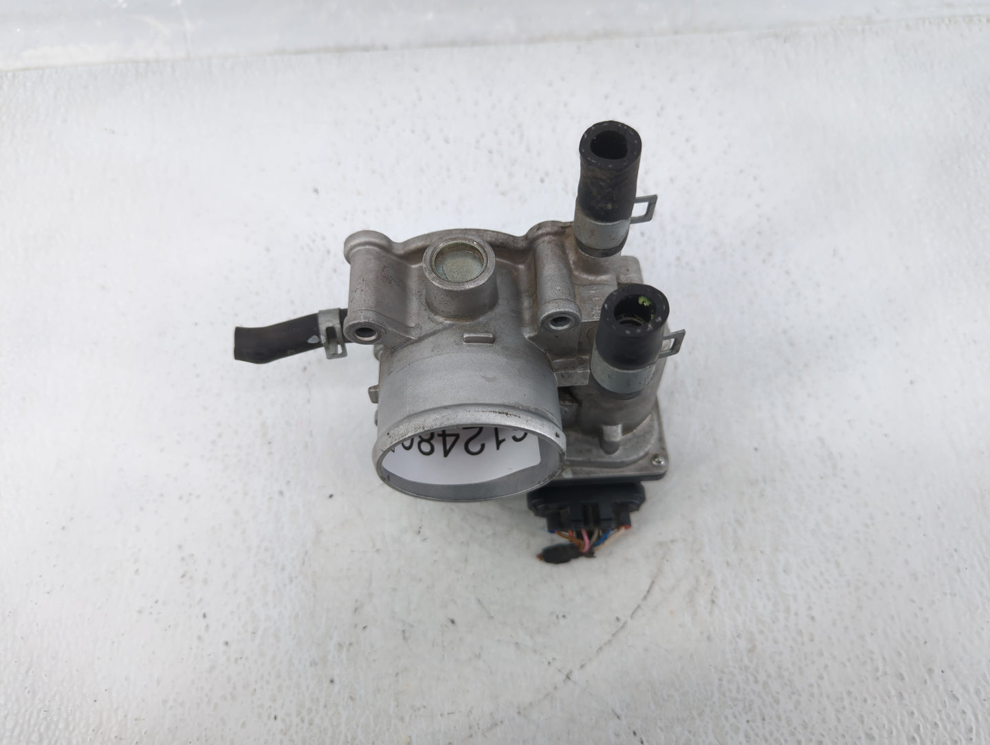2012-2017 Hyundai Veloster Throttle Body P/N:5301 3P30 35100-2B300 Fits Fits 2012 2013 2014 2015 2016 2017 2018 2019 OEM Use