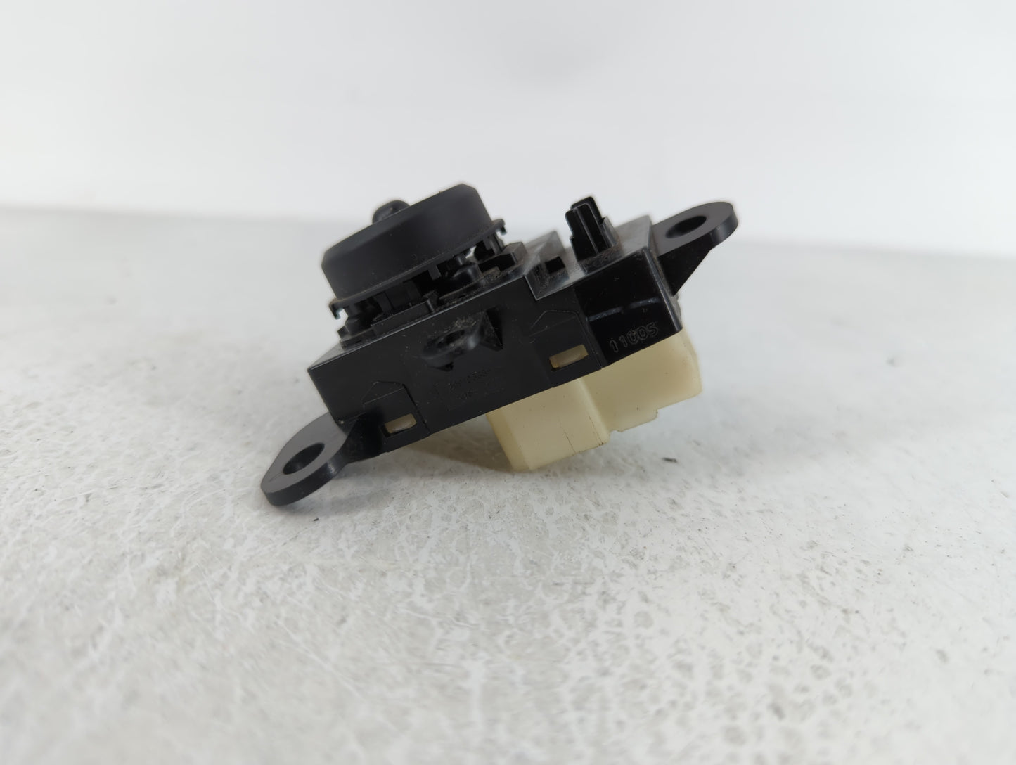 2012-2017 Hyundai Veloster Master Power Window Switch Replacement Driver Side Left Fits Fits 2012 2013 2014 2015 2016 2017 O