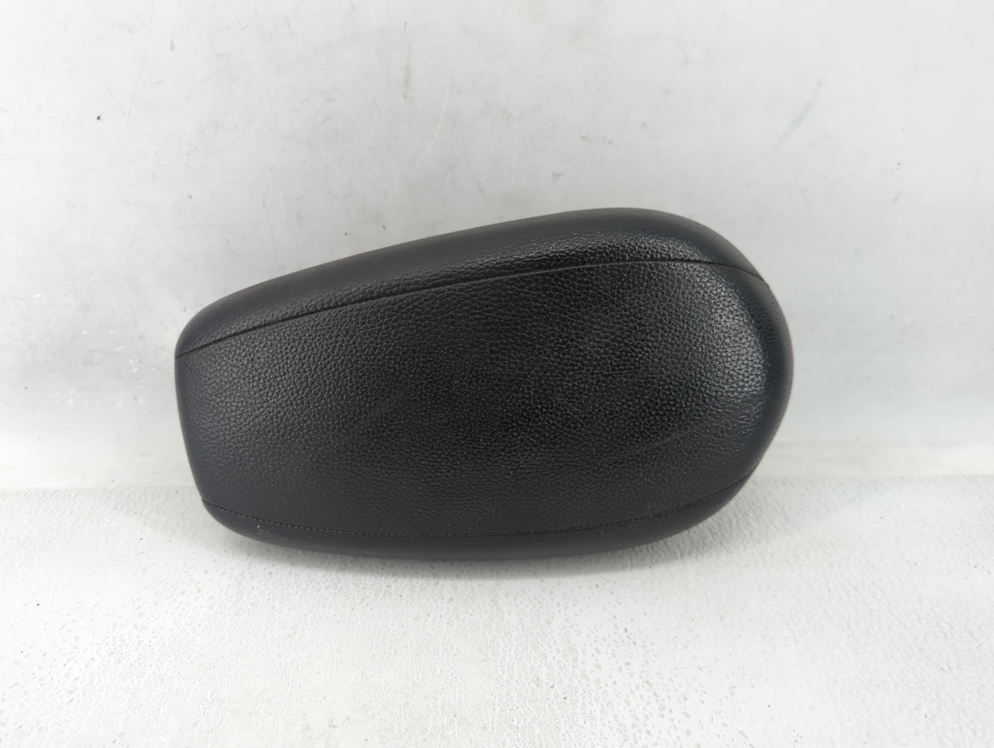 2012 Hyundai Veloster Center Console Armrest Cover Lid Black - Oemusedautoparts1.com