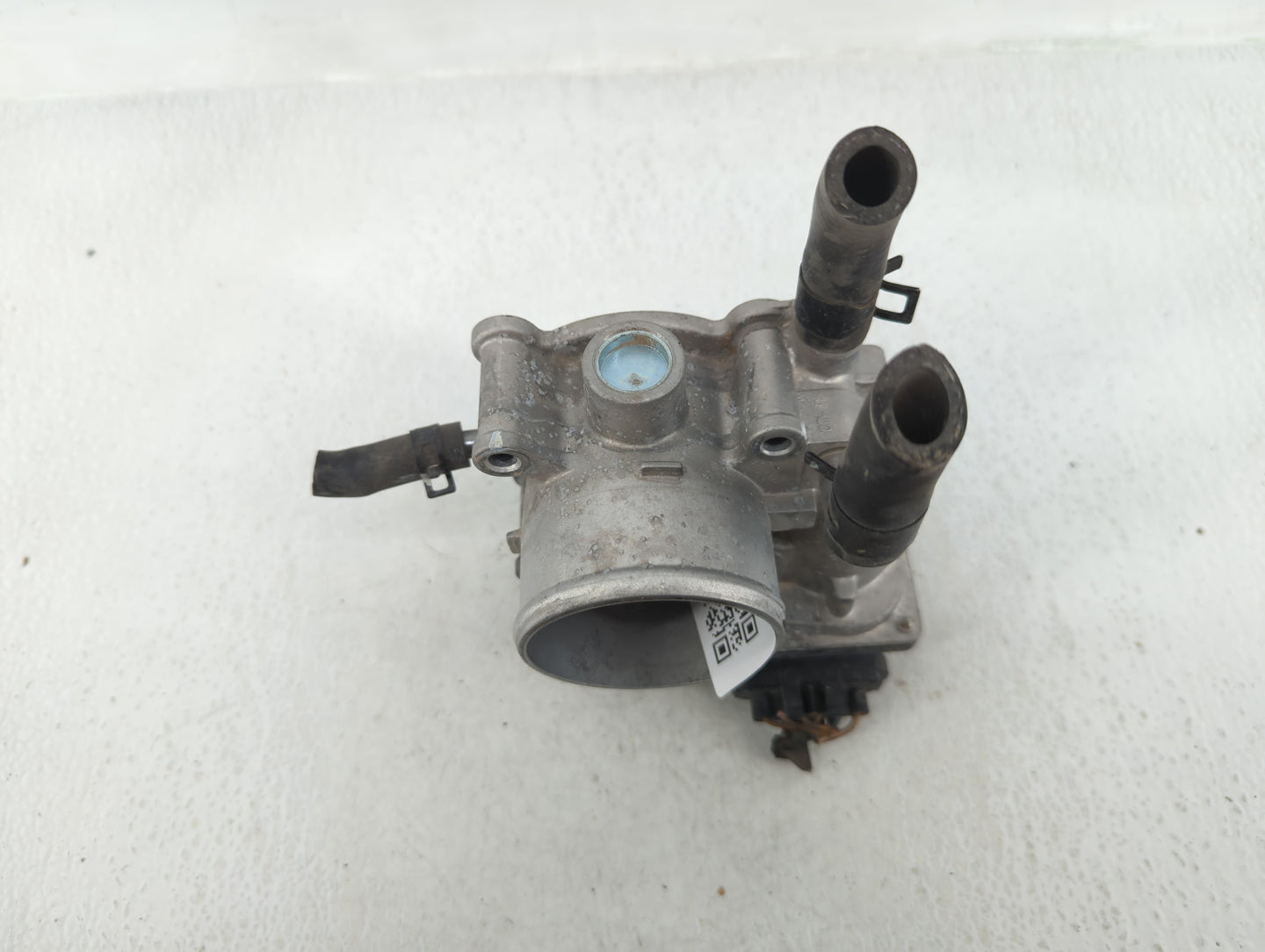 2012-2017 Hyundai Veloster Throttle Body P/N:35100-2B300 Fits Fits 2012 2013 2014 2015 2016 2017 2018 2019 OEM Used Auto Par