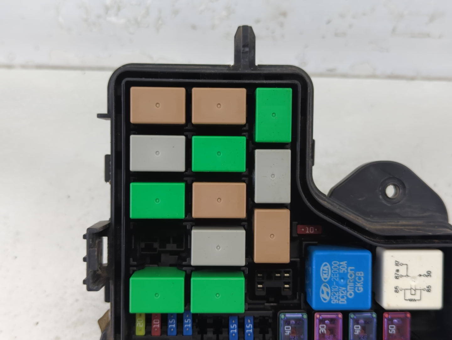 2012-2014 Hyundai Veloster Fusebox Fuse Box Panel Relay Module P/N:91236 2V651 Fits Fits 2012 2013 2014 OEM Used Auto Parts 