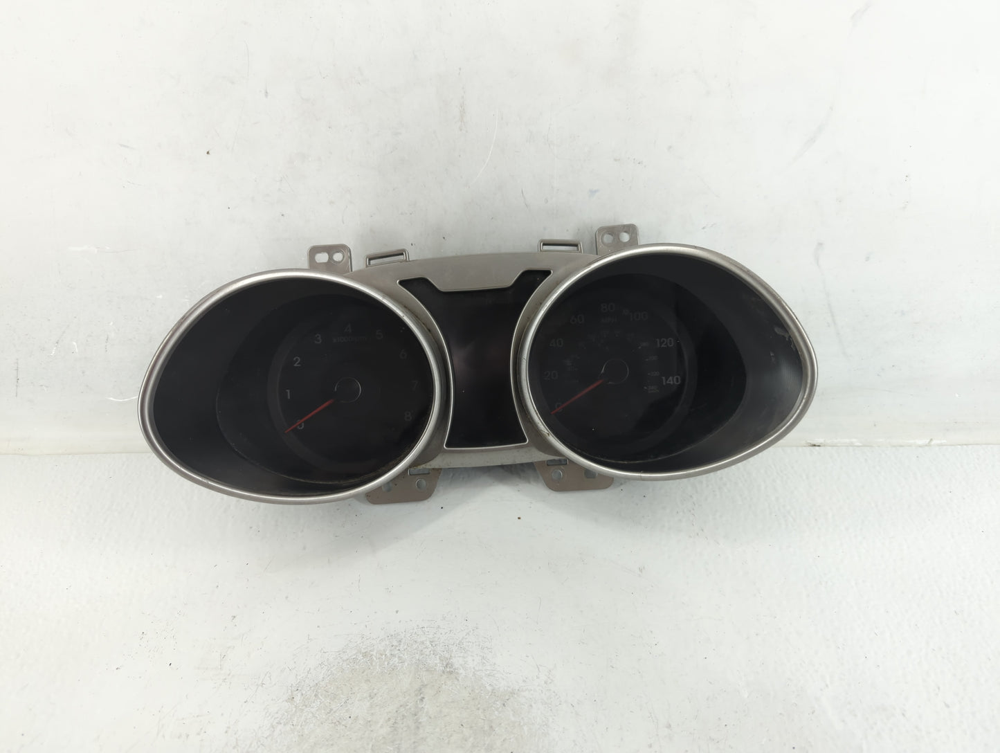 2012-2015 Hyundai Veloster Instrument Cluster Speedometer Gauges P/N:94001-2V330 Fits Fits 2012 2013 2014 2015 OEM Used Auto