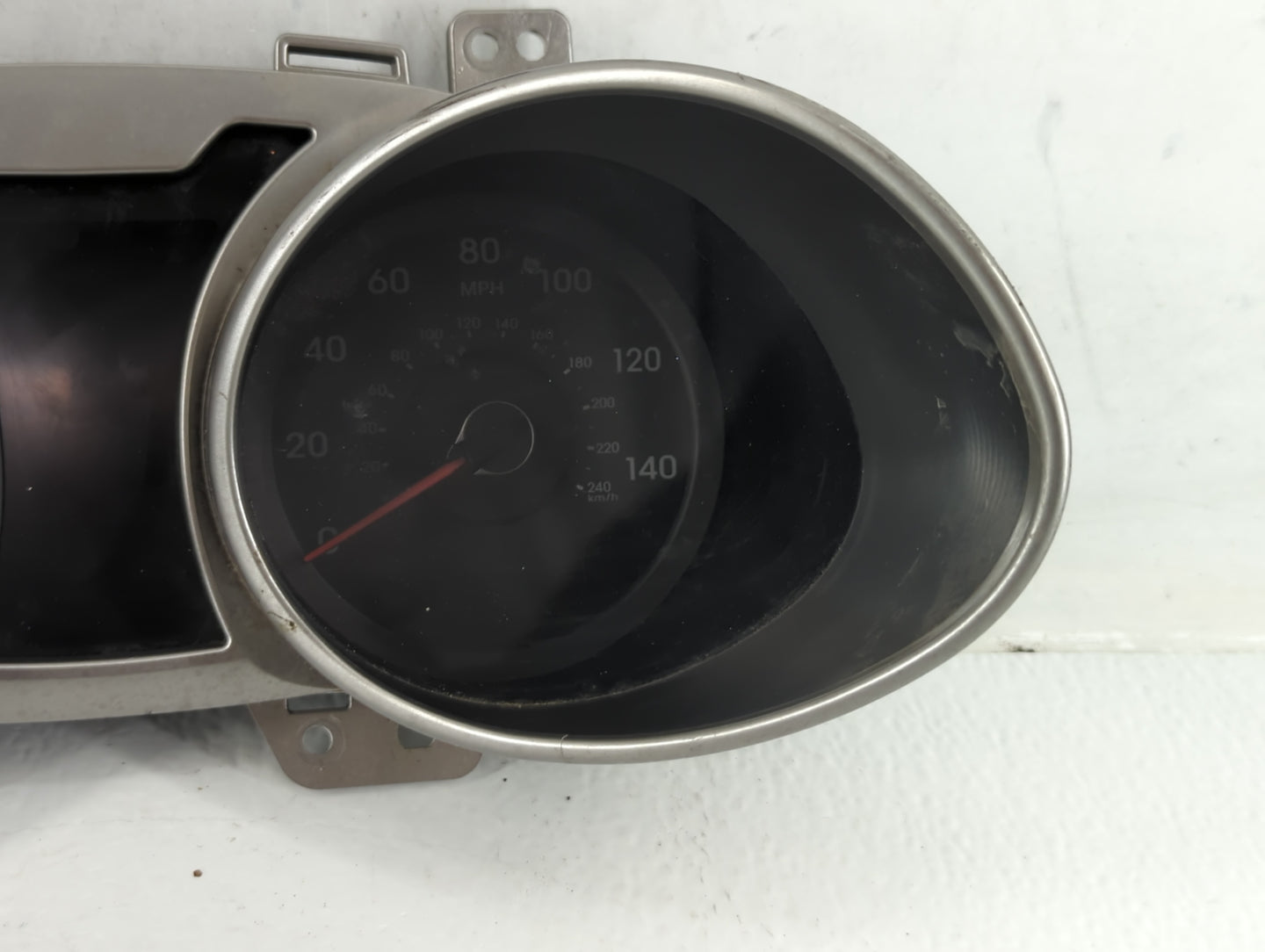 2012-2015 Hyundai Veloster Instrument Cluster Speedometer Gauges P/N:94001-2V330 Fits Fits 2012 2013 2014 2015 OEM Used Auto
