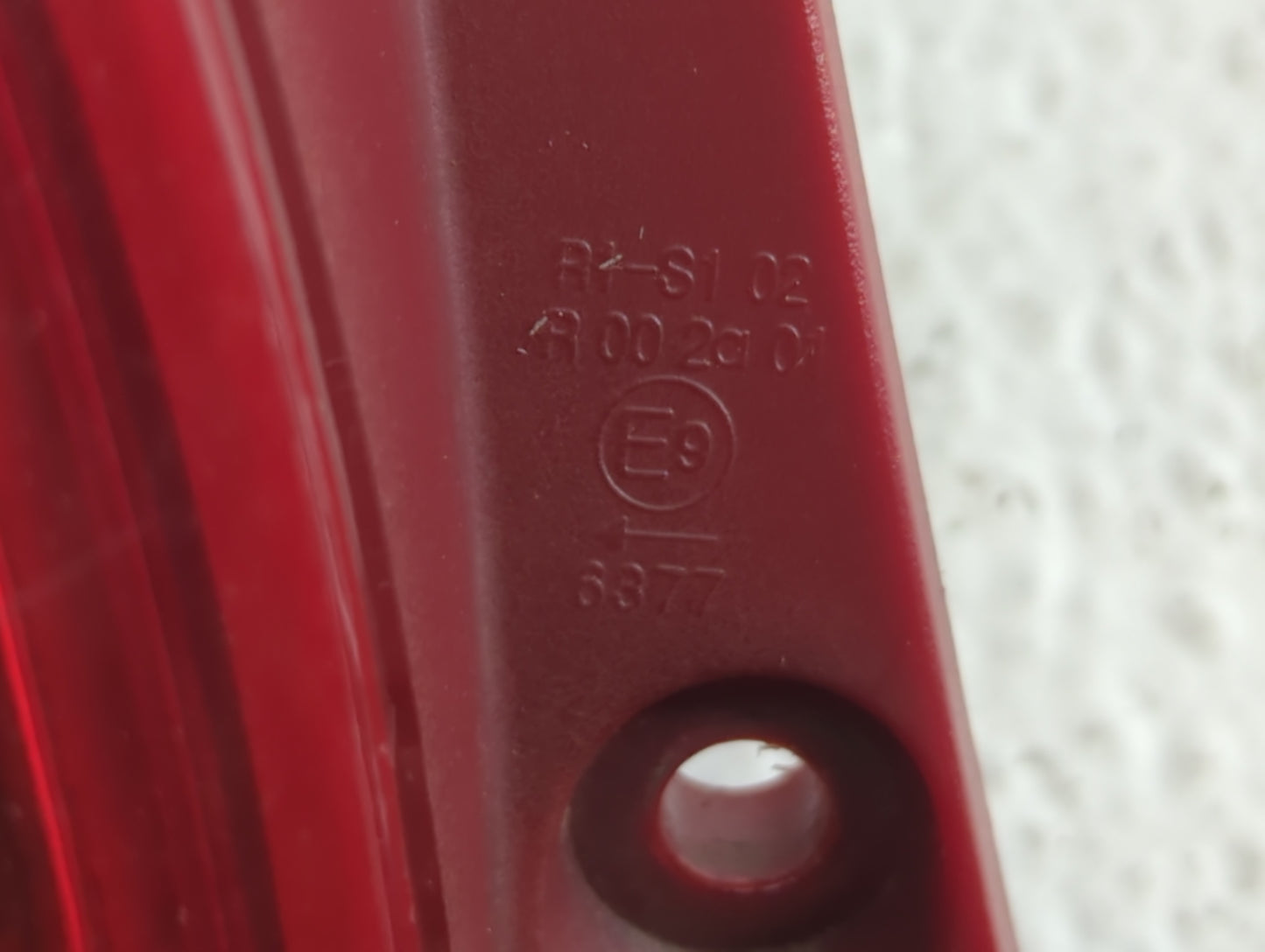2012-2017 Hyundai Veloster Tail Light Assembly Driver Left OEM P/N:E96377 Fits Fits 2012 2013 2014 2015 2016 2017 OEM Used A
