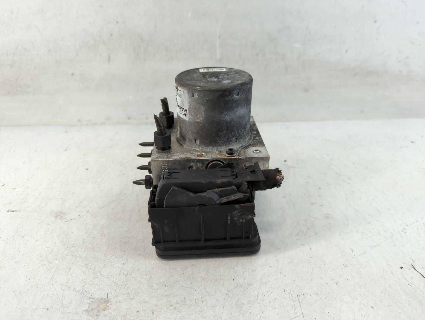 2012-2013 Hyundai Veloster ABS Pump Control Module Replacement P/N:58920-2V400 Fits Fits 2012 2013 OEM Used Auto Parts - Oem