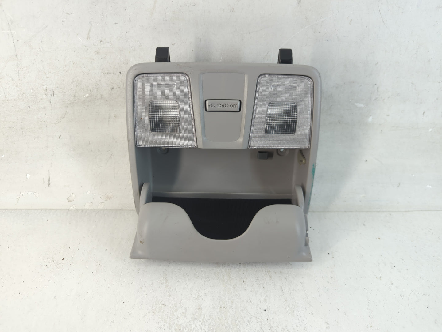 2012-2014 Hyundai Veloster Overhead Roof Console Interior Dome Light - Oemusedautoparts1.com